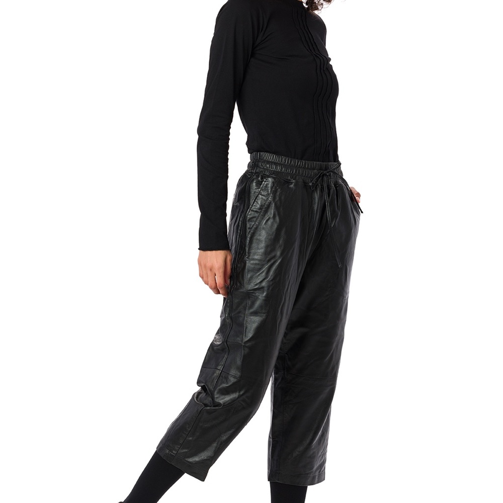 Suvi NYC Women's Lambskin Leather Capri Pants. 100 % Quality Turkish Leather.